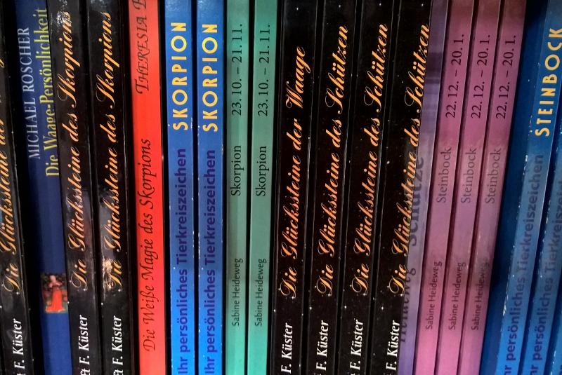 Bücher Bild 1
